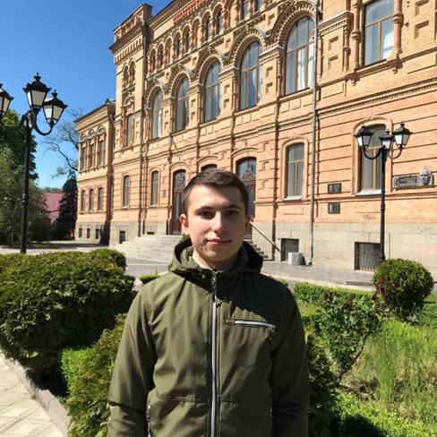 Тарануха Роман