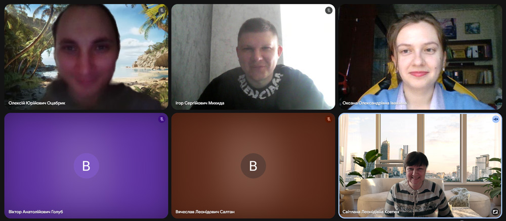 Професор С. Л. Ковтюх запросила доктора філософії О. О. Івашину поділитися досвідом з аспірантами